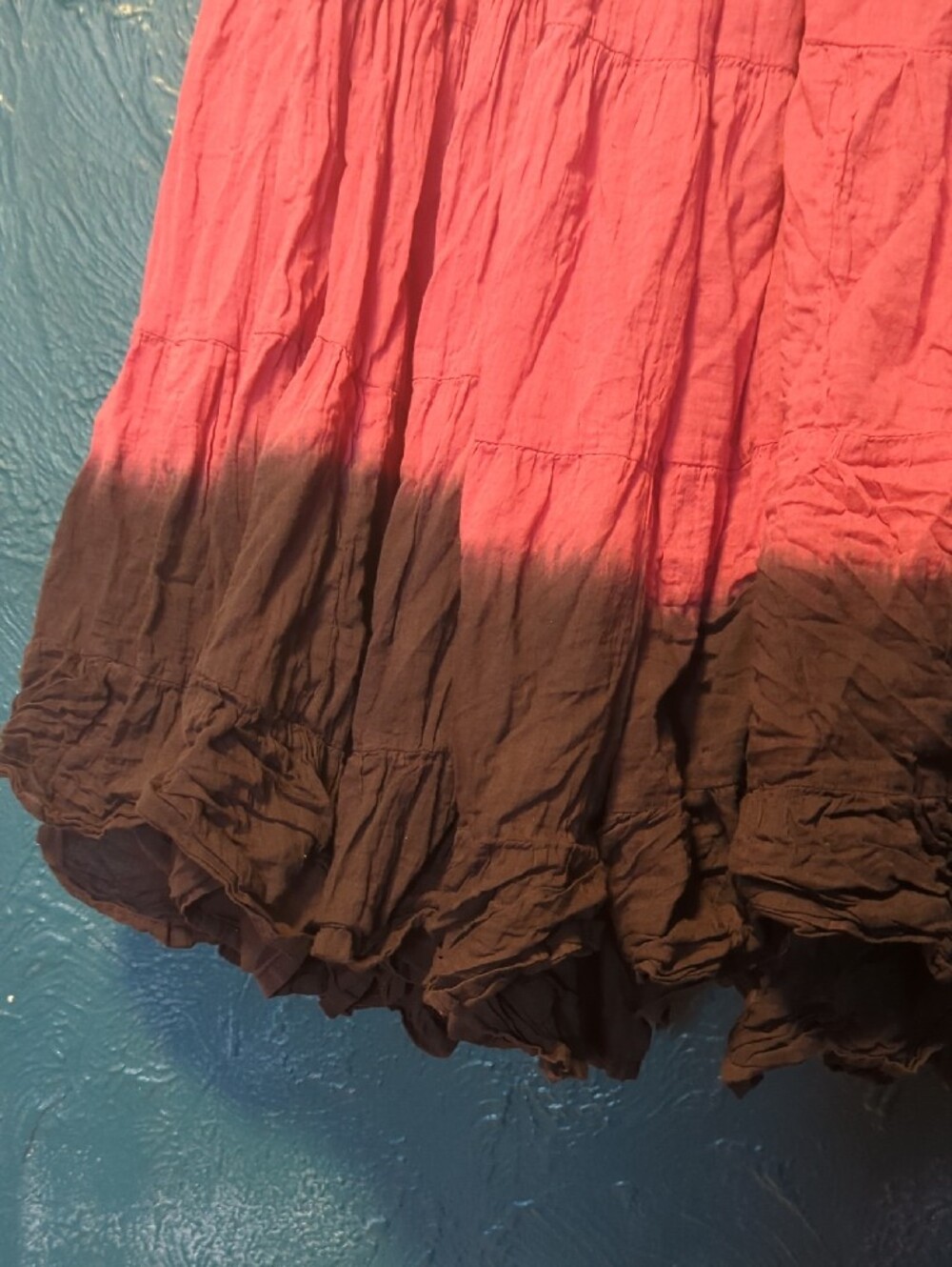 📤 LAST CALL - This Skirt Is ✨INCREDIBLE✨ - Red and Black Tiered Maxi Skirt - Picture 4 of 6